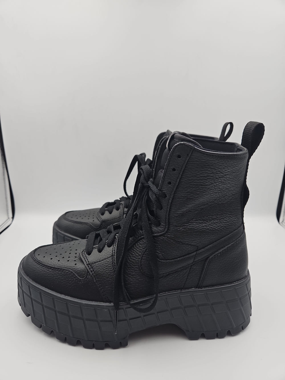 Nike Women's Black Lace-Up Platform Sneakers